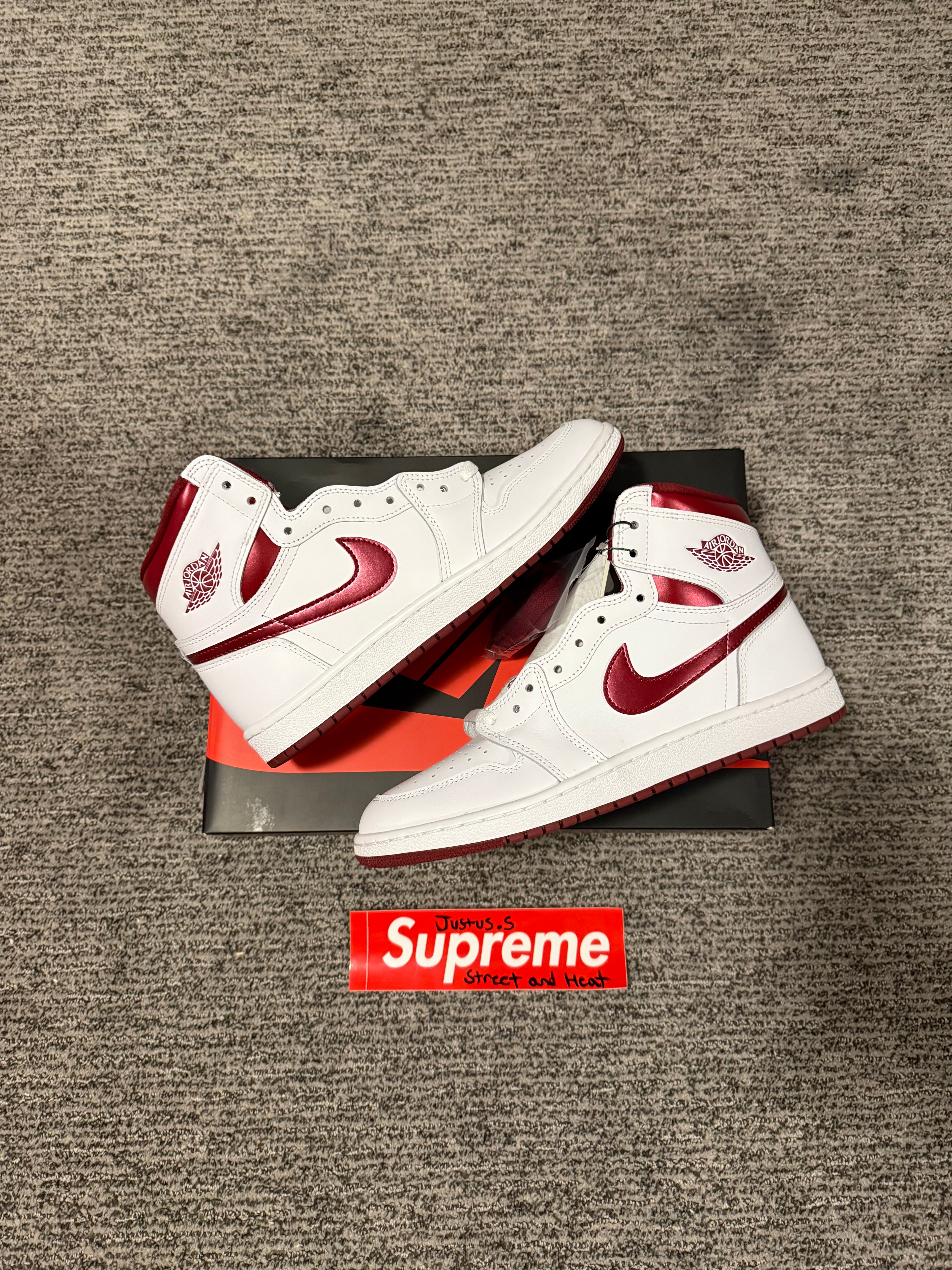 Jordan 1 High 85 Team Red - Size 10.5